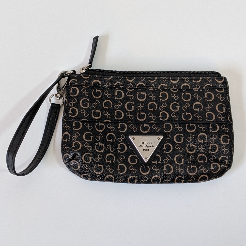 Guess Wristlet
